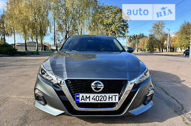 Седан Nissan Altima 2020 в Житомирі