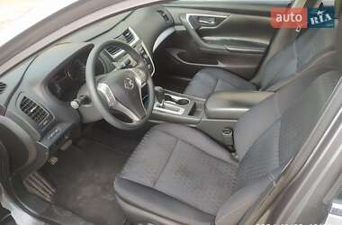 Седан Nissan Altima 2016 в 