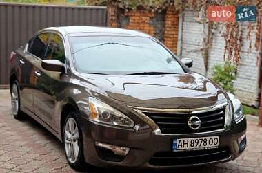 Седан Nissan Altima 2013 в Запоріжжі