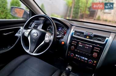 Седан Nissan Altima 2013 в Запоріжжі