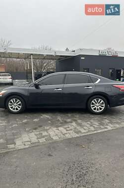 Седан Nissan Altima 2014 в Полтаві