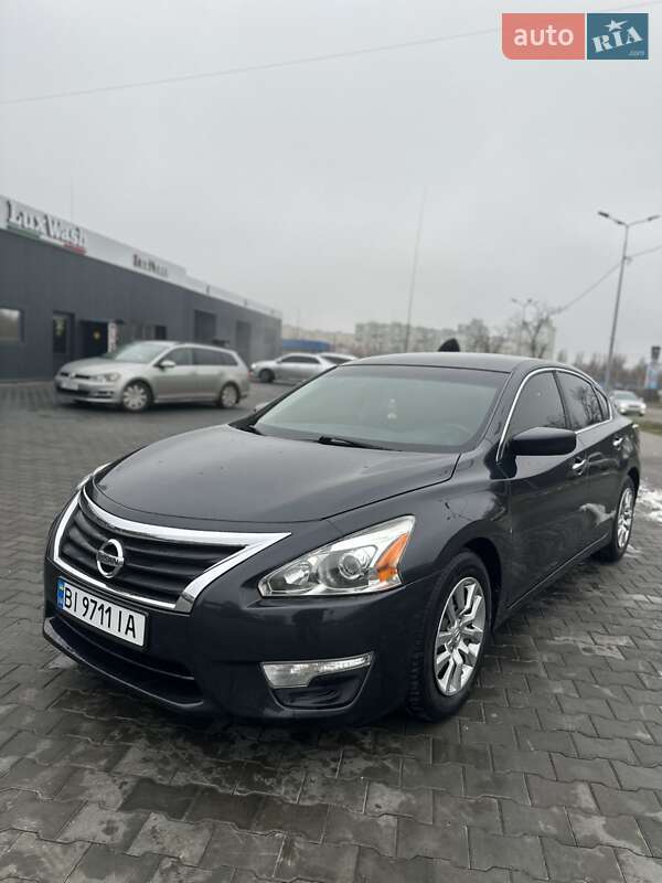 Седан Nissan Altima 2014 в Полтаві