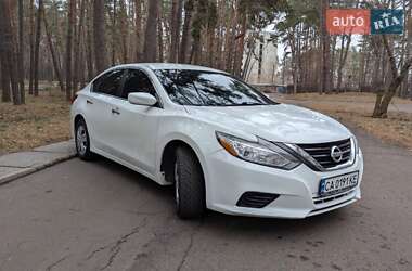 Седан Nissan Altima 2016 в Черкассах