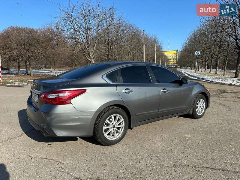Седан Nissan Altima 2017 в Харькове