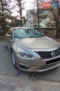 Седан Nissan Altima 2014 в Хмельницком