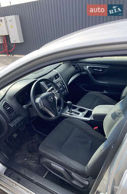 Седан Nissan Altima 2014 в 