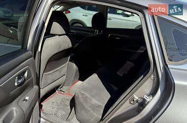 Седан Nissan Altima 2015 в 
