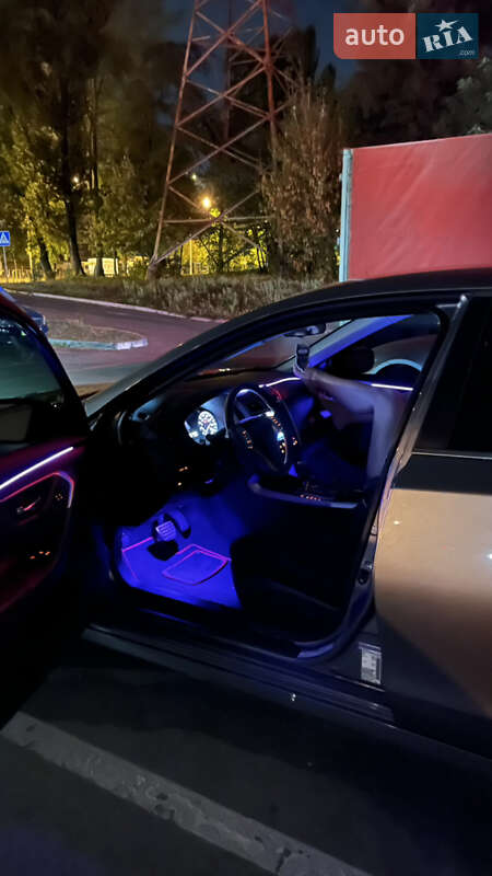 Седан Nissan Altima 2015 в Киеве