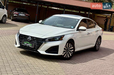 Седан Nissan Altima 2024 в 