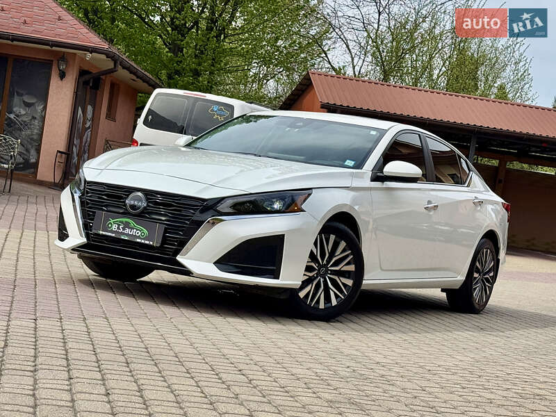 Седан Nissan Altima 2024 в Мукачево