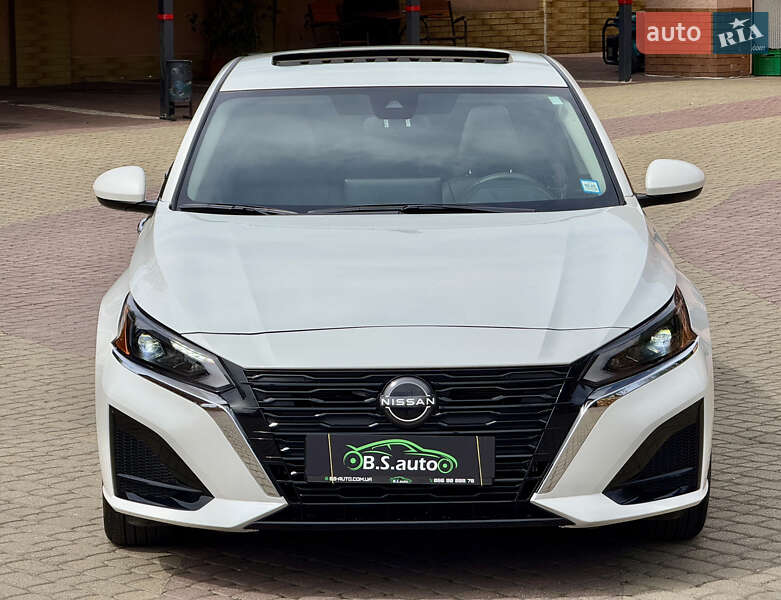 Седан Nissan Altima 2024 в Мукачево
