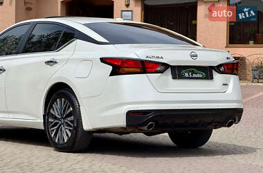 Седан Nissan Altima 2024 в 