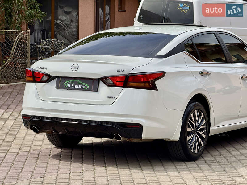Седан Nissan Altima 2024 в Мукачево
