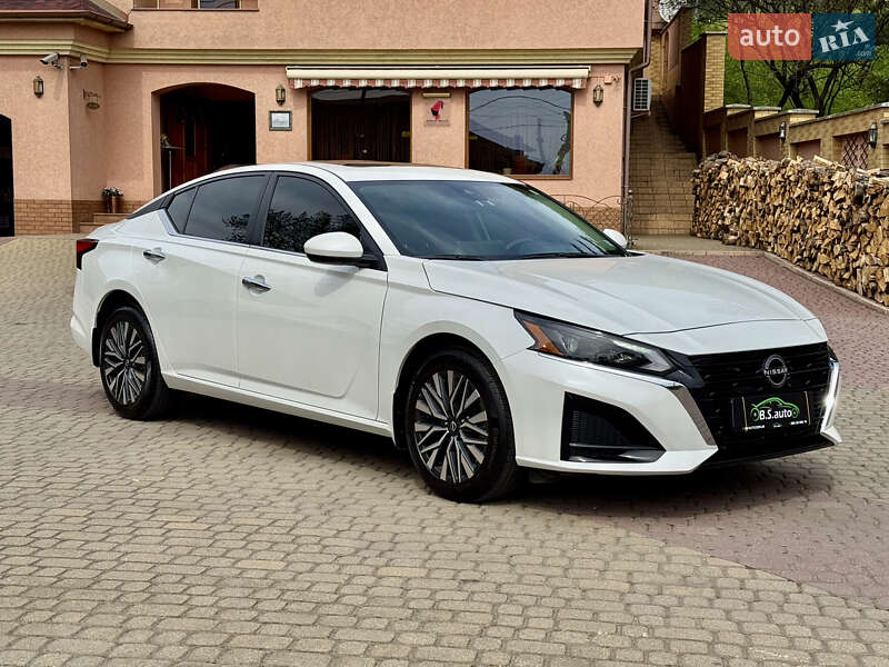 Седан Nissan Altima 2024 в Мукачево