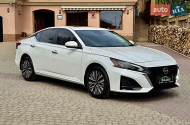 Седан Nissan Altima 2024 в 