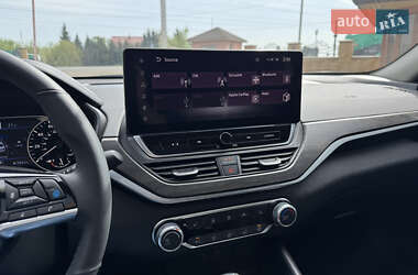 Седан Nissan Altima 2024 в 