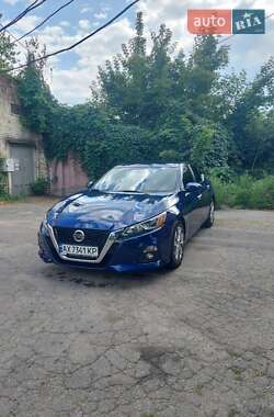 Седан Nissan Altima 2020 в 