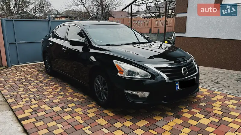 Седан Nissan Altima 2014 в 