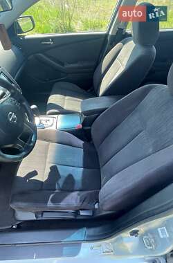 Седан Nissan Altima 2012 в 