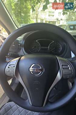 Седан Nissan Altima 2015 в 