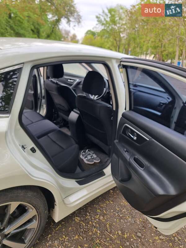 Седан Nissan Altima 2016 в Одессе