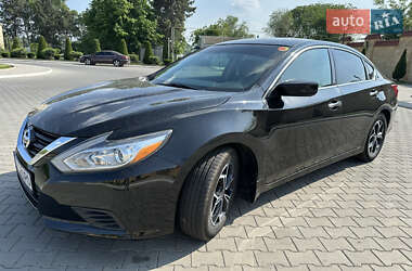 Седан Nissan Altima 2017 в 