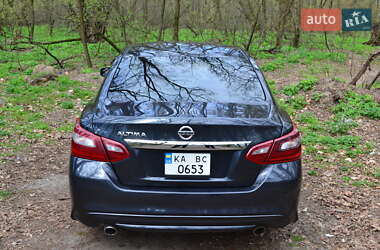Седан Nissan Altima 2018 в 