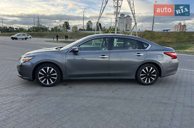 Седан Nissan Altima 2017 в 
