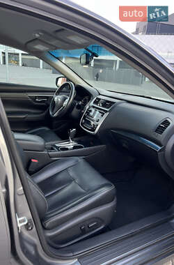 Седан Nissan Altima 2017 в 