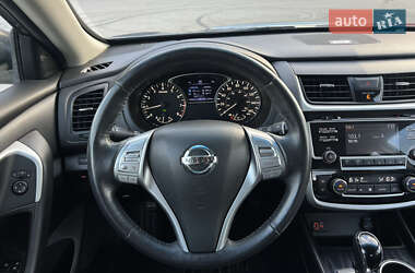 Седан Nissan Altima 2017 в 