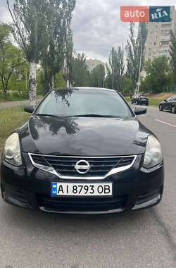 Купе Nissan Altima 2010 в Києві