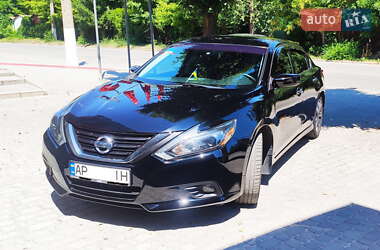 Седан Nissan Altima 2015 в 