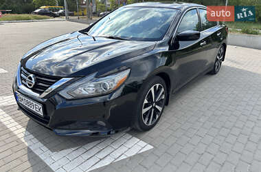 Седан Nissan Altima 2017 в Сумах