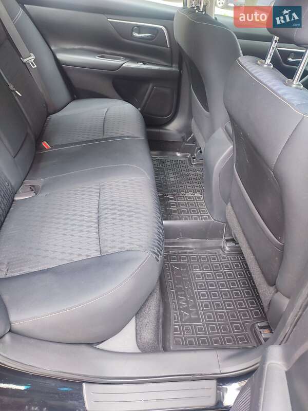 Седан Nissan Altima 2018 в Ивано-Франковске