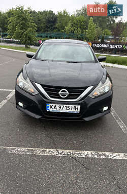 Седан Nissan Altima 2017 в Киеве