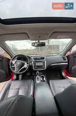 Седан Nissan Altima 2016 в 