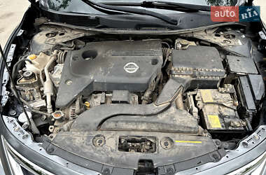Седан Nissan Altima 2015 в 