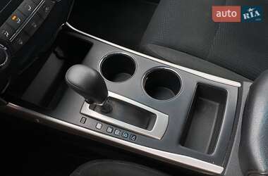 Седан Nissan Altima 2015 в 