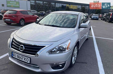 Седан Nissan Altima 2013 в Киеве