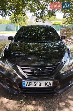Седан Nissan Altima 2016 в Вольнянске