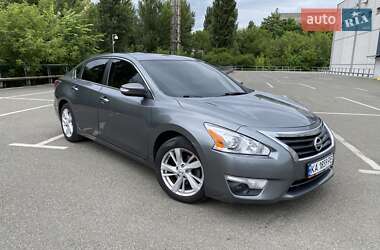 Седан Nissan Altima 2014 в Киеве