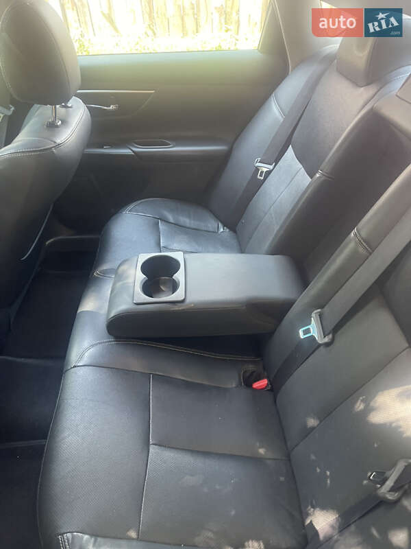 Седан Nissan Altima 2017 в Киеве