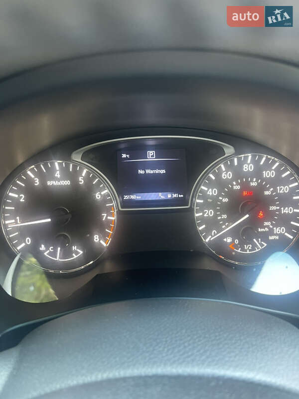 Седан Nissan Altima 2017 в Киеве