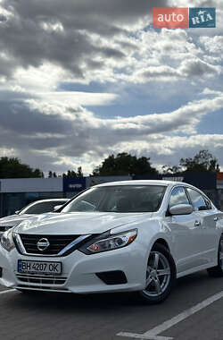 Седан Nissan Altima 2017 в Одессе