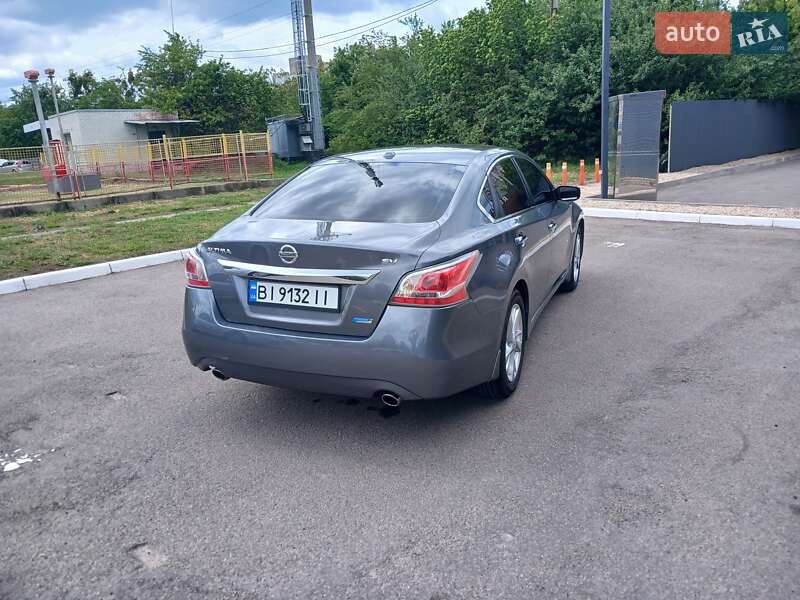 Седан Nissan Altima 2015 в Харькове