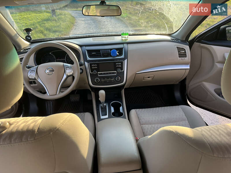 Седан Nissan Altima 2016 в Звягеле фото 16 Седан Nissan Altima 2016 в Звягеле