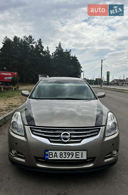 Седан Nissan Altima 2011 в Кропивницькому