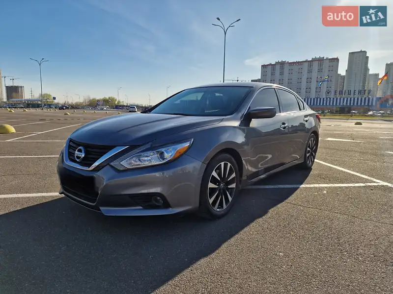 Nissan Altima