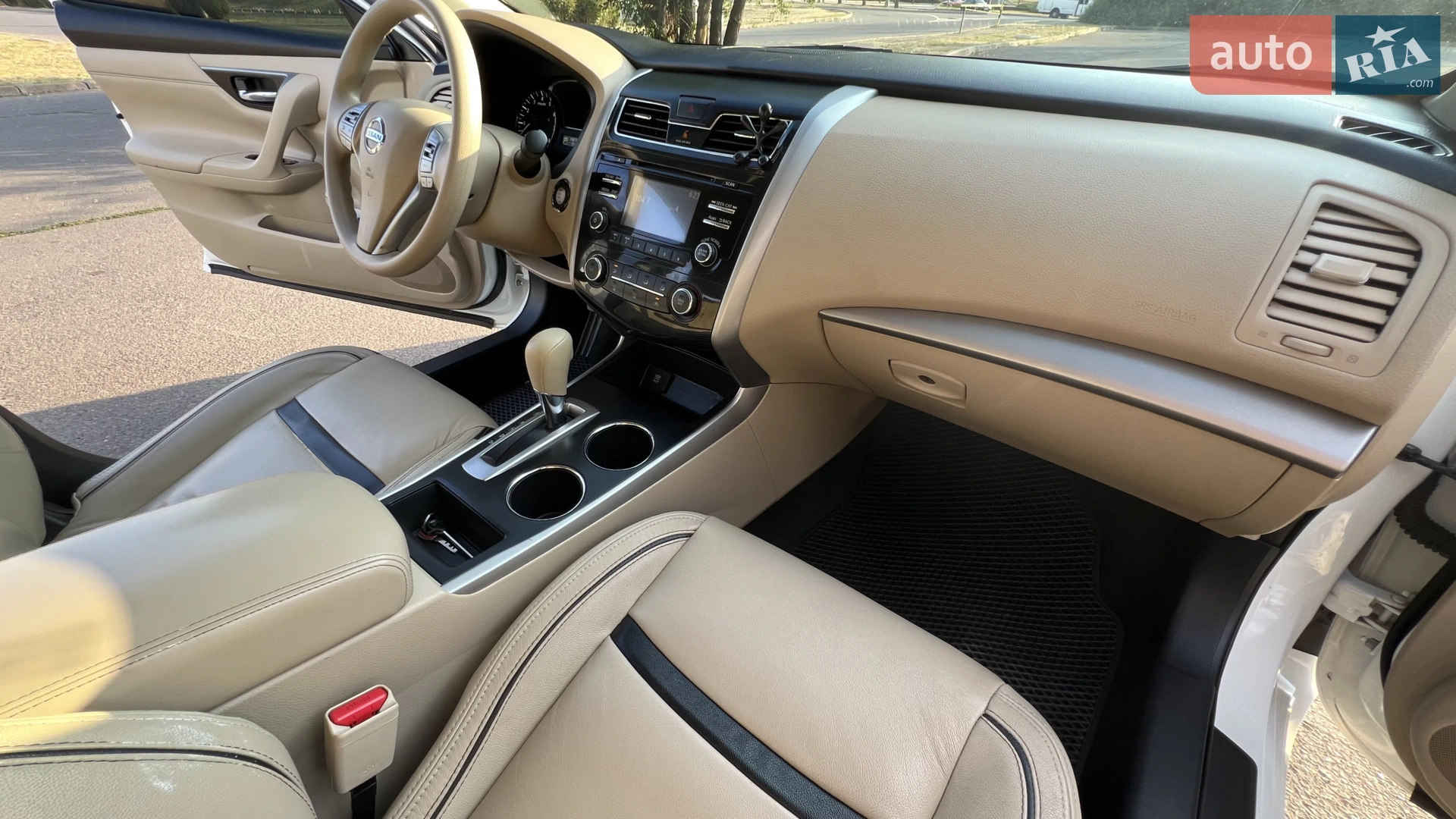 2015 Nissan Altima - мініатюра 15