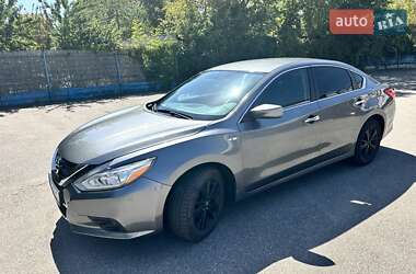 Седан Nissan Altima 2017 в Дніпрі